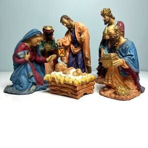 Vintage Nativity Set Holy Family Lightweight Hand Painted Christmas Decor 6 7/8"